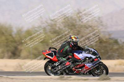 media/Dec-01-2025-Moto Forza (Mon) [[2daa91e15f]]/2-Intermediate Group/Session 3 (Turn 7 Inside Pans)/